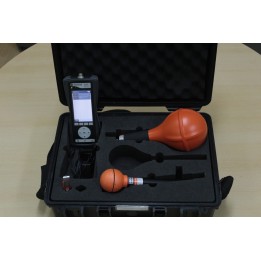 Medidor de campos electromagnéticos SMP2 con sondas de alta y baja frecuencia. Manuales y certificado de calibración vigente.