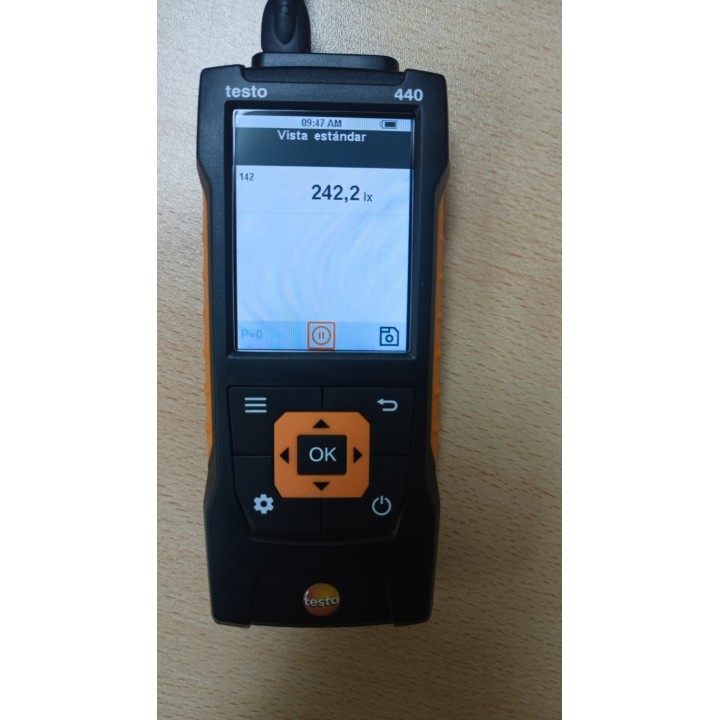 Alquilar Luxómetro Testo 440 + Sonda de Iluminación – Homologado con Certificado de Calibración